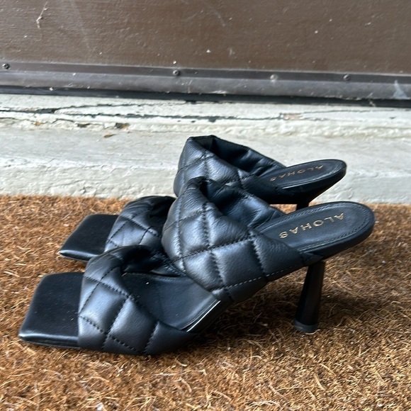 Alohas Conner Sandals Sz 38 in Excellent Pre-Owned Condition Vacation Fall Party - Picture 2 of 10
